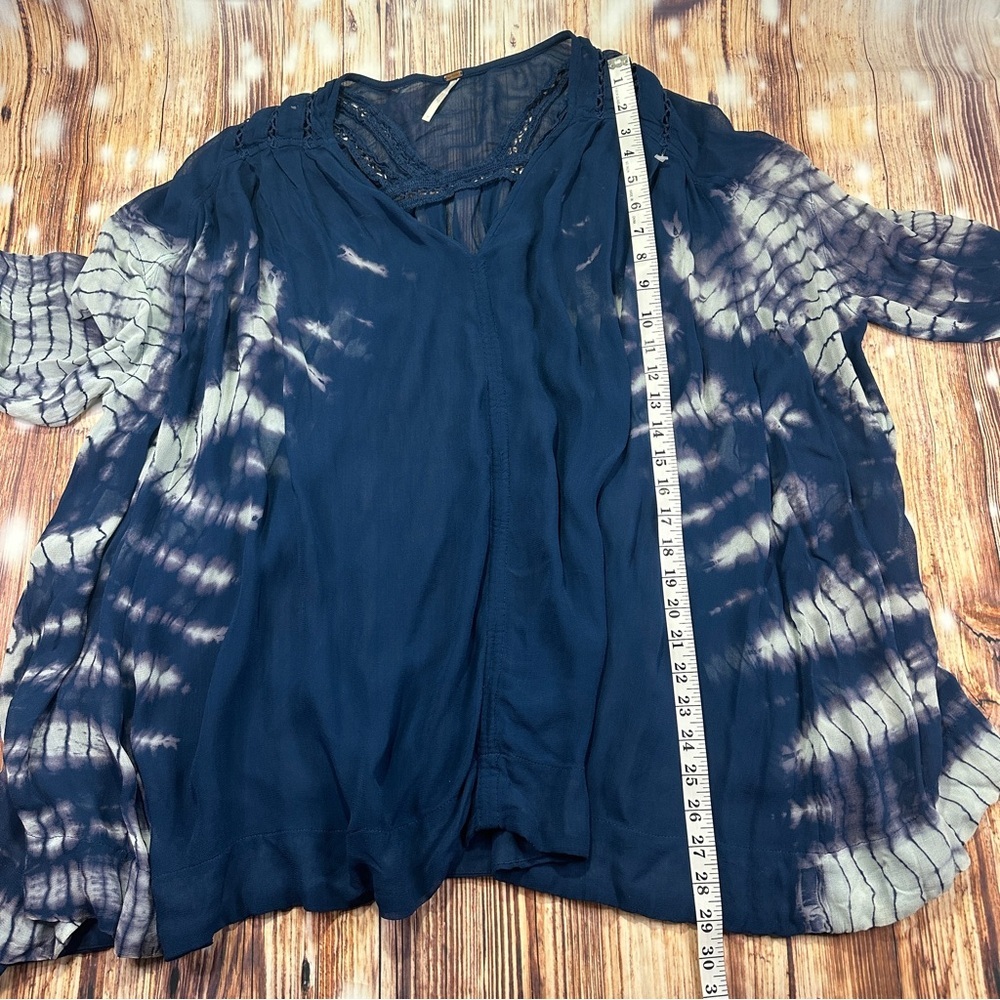 Free people tie dye over sized top/blouse crochet details size Medium - Picture 11 of 16